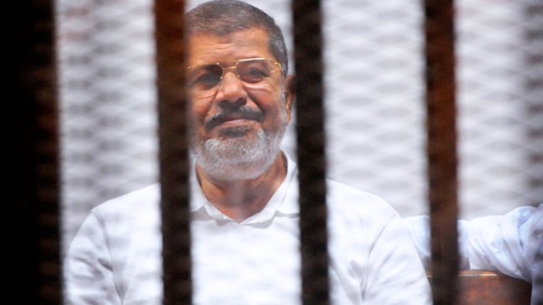 الإعدام لمرسي شنقاً في قضية اقتحام السجون