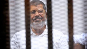 محكمة مصرية تقضي بالمؤبد على مرسي وبديع