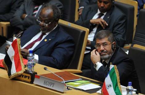 Égypte: l’UA appelle à soutenir la transition politique en intégrant les Frères musulmans