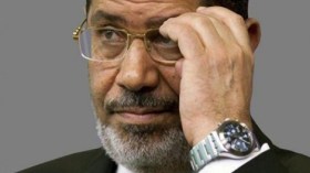 ابنة مرسي: والدي رفض عرضًا من السيسي بامتيازات مقابل الاستقالة