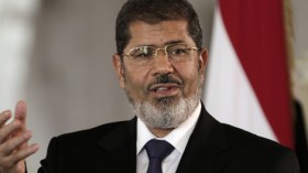 الجيش المصري ينفي وجود مفاوضات للإفراج عن مرسي