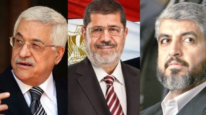 مرسي يلتقي عباس ومشعل