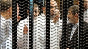 استئناف محاكمة مرسي في قضية اقتحام السجون