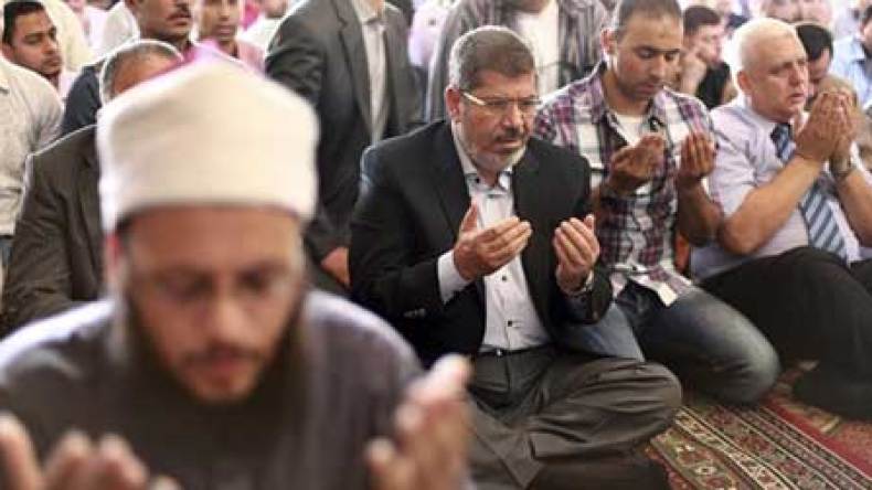 26 كلمة أرّقت مرسي وقسّمت الشارع المصري وأجّجت الميدان