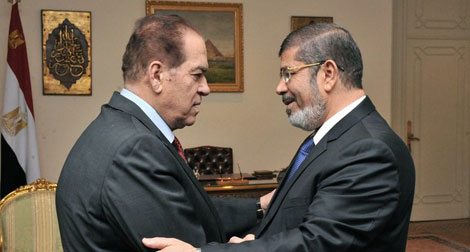 Égypte: Morsi voudrait une personnalité indépendante comme Premier ministre