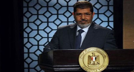 Le président élu égyptien Mohamed Morsi prête serment
