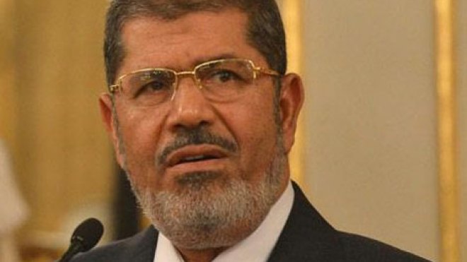 الرئيس مرسي للقاضي: “أنا رئيسك الشرعي وأنت باطل”