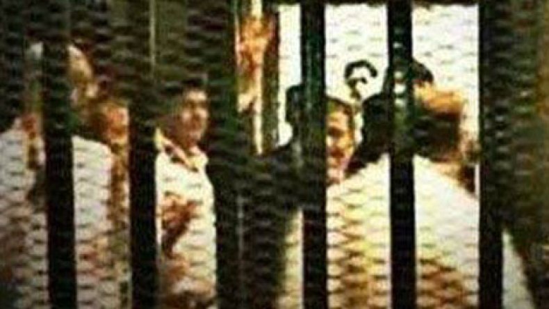 انتهاء أولى جلسات التحقيق مع مرسي في قضية “وادي النطرون”