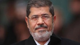 مرسي في فيديو: “هل سيقتل السيسي متظاهرين آخرين؟”