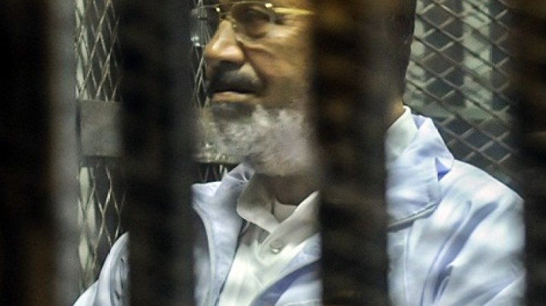 محكمة مصرية تقرر رفع حظر النشر في قضية اتهام “مرسي” بالتخابر