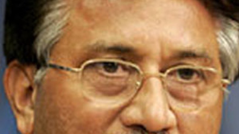 برويز مشرف يمكن إعدامه لاختراقه الدستور