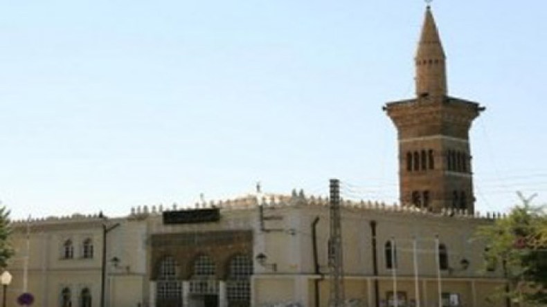 تشييد مسجد بمقر وفاق سطيف ومبادرات خيرية للأيتام والفقراء