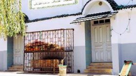 عصابة لصوص تدنّس قداسة المساجد وتستهدف أجهزة تكبير الصوت بها