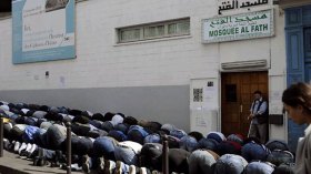 صحف فرنسية “تستفيق” وتحرّض على “حرب شرسة”!