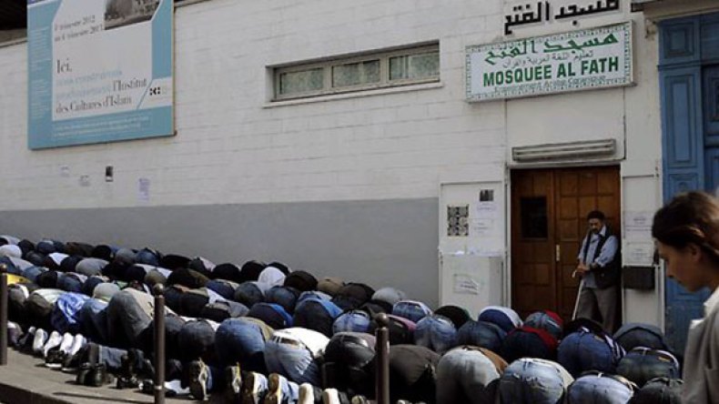 صحف فرنسية “تستفيق” وتحرّض على “حرب شرسة”!