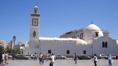 Assainissement des listes des biens wakf et des mosquées