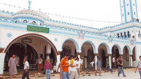 دعوات المصلين وأموال المزكين لمسح دموع ضحايا الإرهاب الإسرائيلي