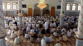 الأئمّة بين الأوطان والسلطان..!