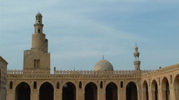 الأذان مُضرّ بالصحة والباك!