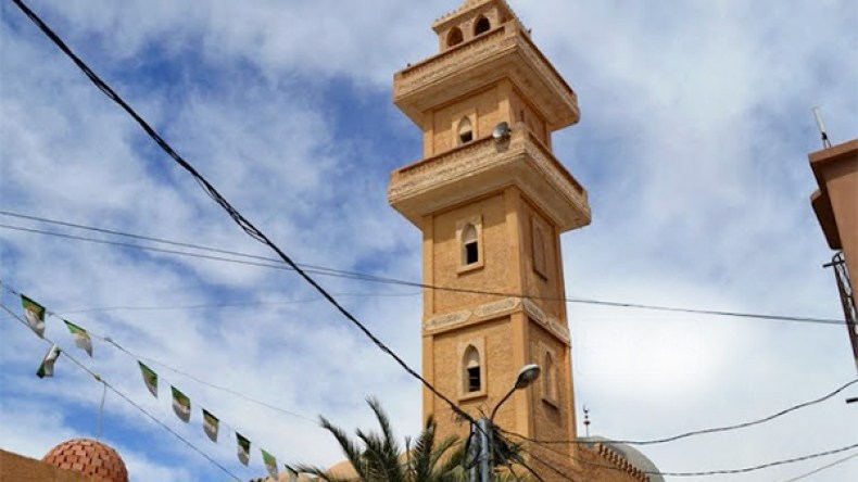 ملاسنة بين إمام وبرلماني داخل مسجد تثير فتنة في تبسة
