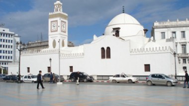 20 Christians convert into Islam in Kabylie