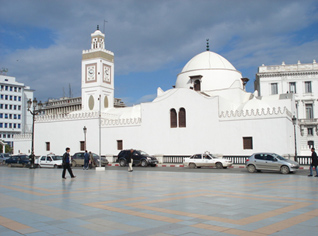 20 Christians convert into Islam in Kabylie