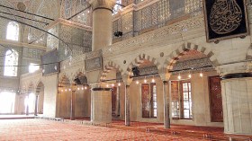 العلمانية تغزو المجتمع