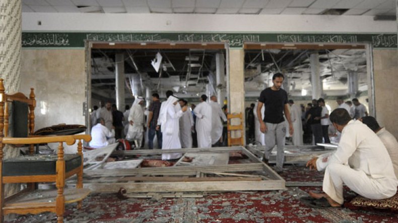 جرائم تفجير المساجِد على السّاجِد