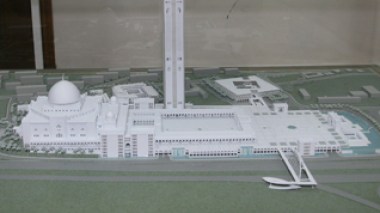 Fly-by-night companies in a rat- race to built the great â€œAlgiersâ€™ Mosqueâ€