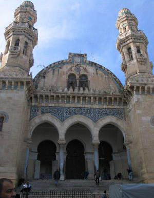 Iran wins Algeria mosques restoration