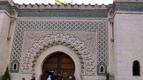 حجاج‭ ‬المهجر‭ ‬دفعوا‭ ‬6‭ ‬ملايير‭ ‬دينار‭ ‬للوكالات‭ ‬الفرنسية‭ ‬وانتهوا‭ ‬ضيوفا‭ ‬غير‭ ‬مرغوب‭ ‬فيهم‭ ‬بمخيمات‭ ‬الجزائريين‭ ‬