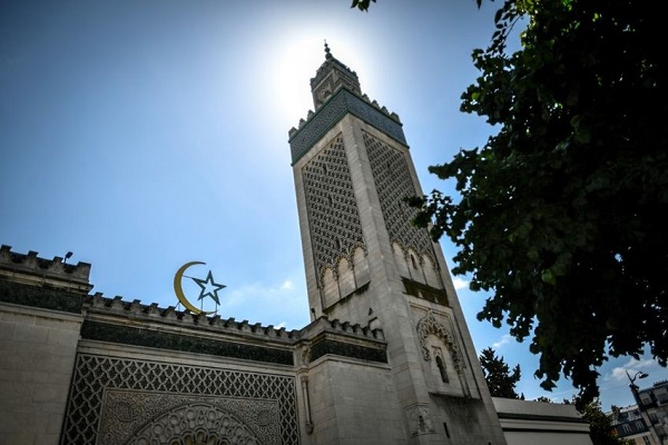 Darmanin annonce le contrôle de 76 mosquées: Une mosquée vandalisée