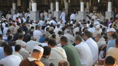 Algeria mosques closed after ritual prayers