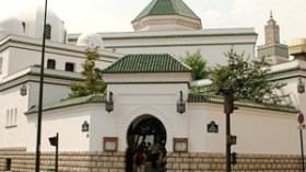 2000‭ ‬جمعية‭ ‬دينية‭ ‬يلتقون‭ ‬غذا‭ ‬تحت‭ ‬لواء‭ ‬مسجد‭ ‬باريس‭ ‬بليل‭ ‬الفرنسية