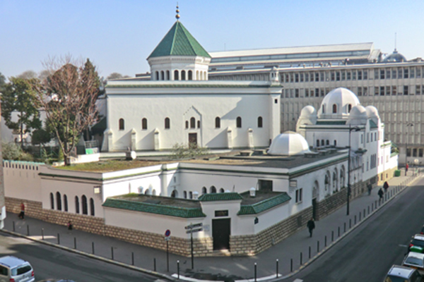 Un examen de français avant tout détachement à la Mosquée de Paris