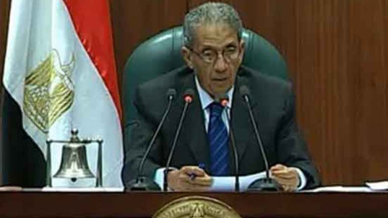 لجنة تعديل الدستور في مصر تقر أكثر من نصف مواد المسودة النهائية