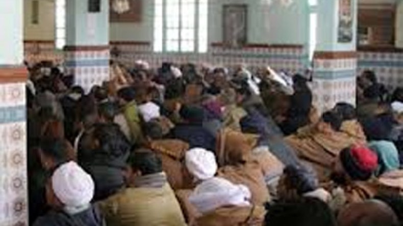 إسباني يشهر إسلامه بالنعامة