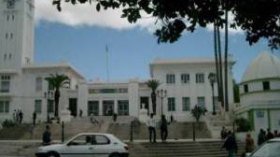 والد تلميذة يقتحم مدرسة بسيف في مستغانم!