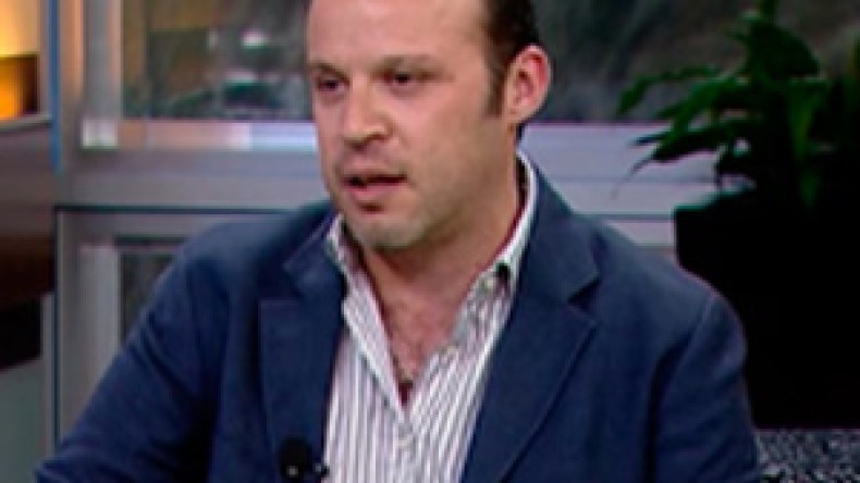 لا‭ ‬يهمني‭ ‬الخوض‭ ‬في‮ ‬السياسة‭ ‬والاحتجاجات‭ ‬السورية‭ ‬ليست‭ ‬ثورة