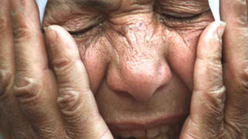 ثلث  الأمهات  في   الجزائر  معنفات  من  طرف  أبنائهن