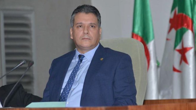 بوشارب يلتقي “السيناتورات” الجدد للأفلان هذا السبت