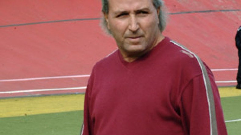 مواسة يقرر تغيير مناصب بعض لاعبي اتحاد العاصمة