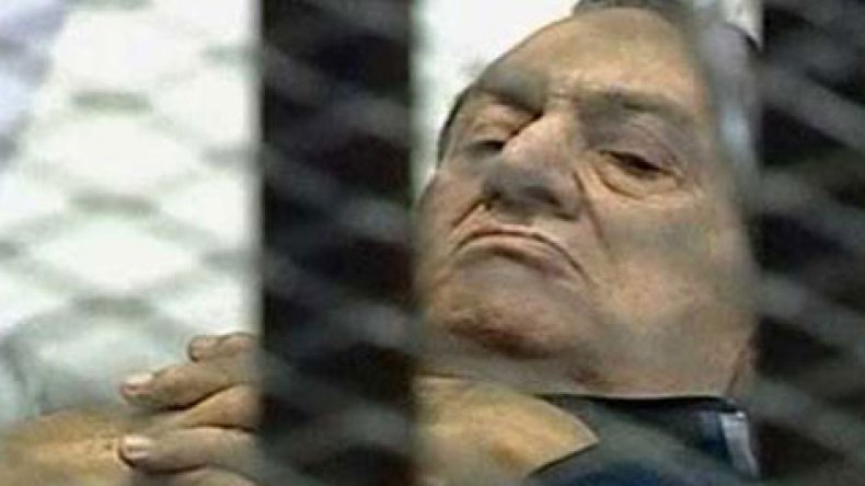 استئناف محاكمة حسني مبارك في جلسة سرية