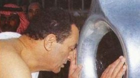 لا زعيم عربي أدى العمرة هذا العام بسبب “نحس الثورات الشعبية”