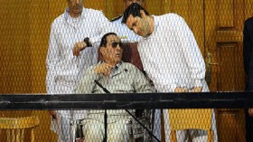 استكمال محاكمة مبارك ونجليه والعادلي في قضية قتل متظاهرين