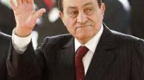 أسر  الشهداء : لن  نرضى  بغير  قتل  مبارك  بالرصاص  في  ميدان  التحرير