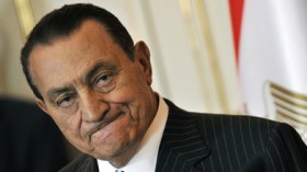 هذا ما قاله مبارك لإبنه وزوجته قبل أن يتنحى: لقد قضيتما على تاريخي في مصر