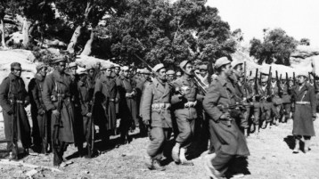 عبقرية الثورة وازدواجية الانتصار