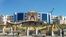 جامعة تيزي وزو تنفض يديها من فرحات مهني وتتمسك بالوحدة الوطنية!