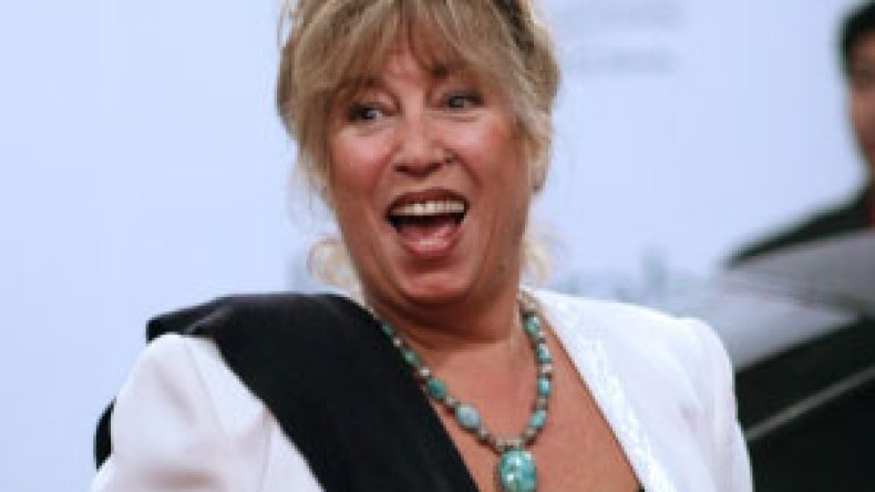 الجمهورية المصرية تصف منى واصف بالجاهلة والمغيبة